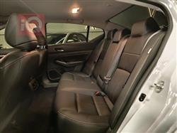 نيسان ألتيما